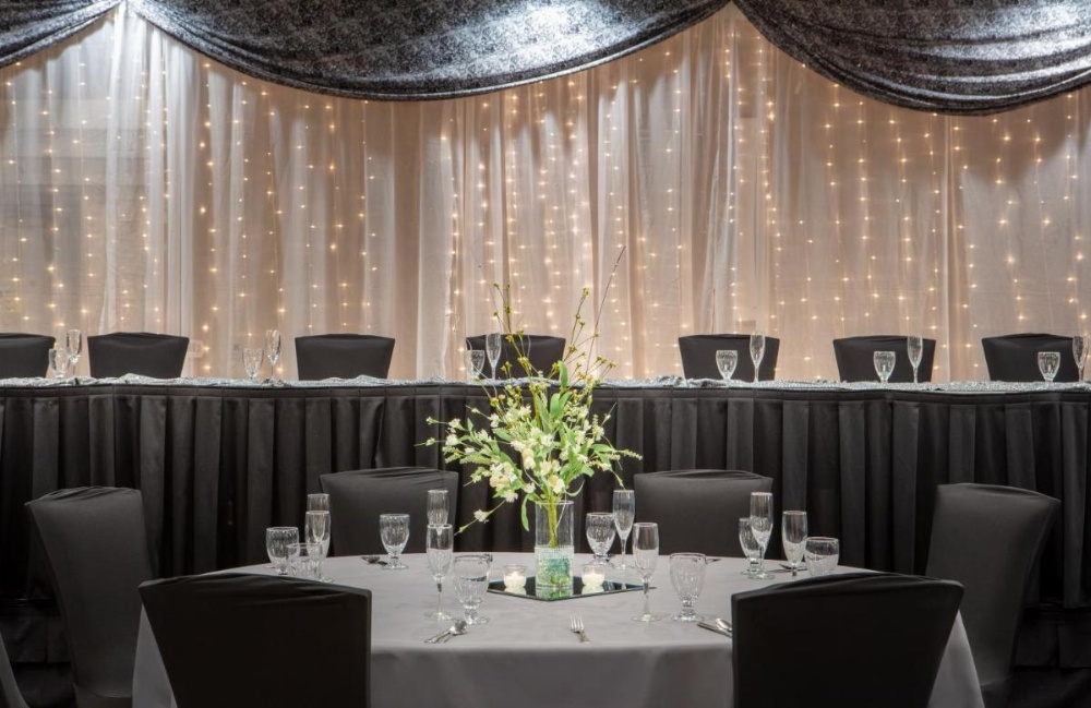 Holiday Inn Hotel & Suites Des Moines-Northwest Image 18