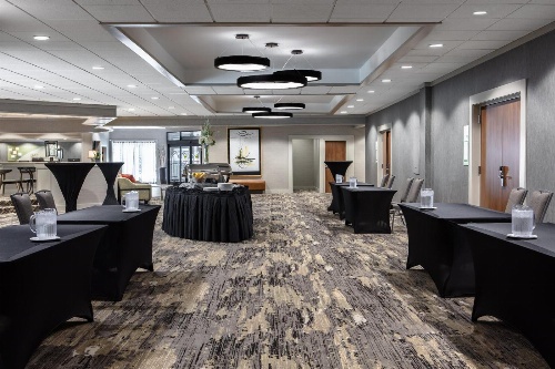 Holiday Inn Hotel & Suites Des Moines-Northwest image 3