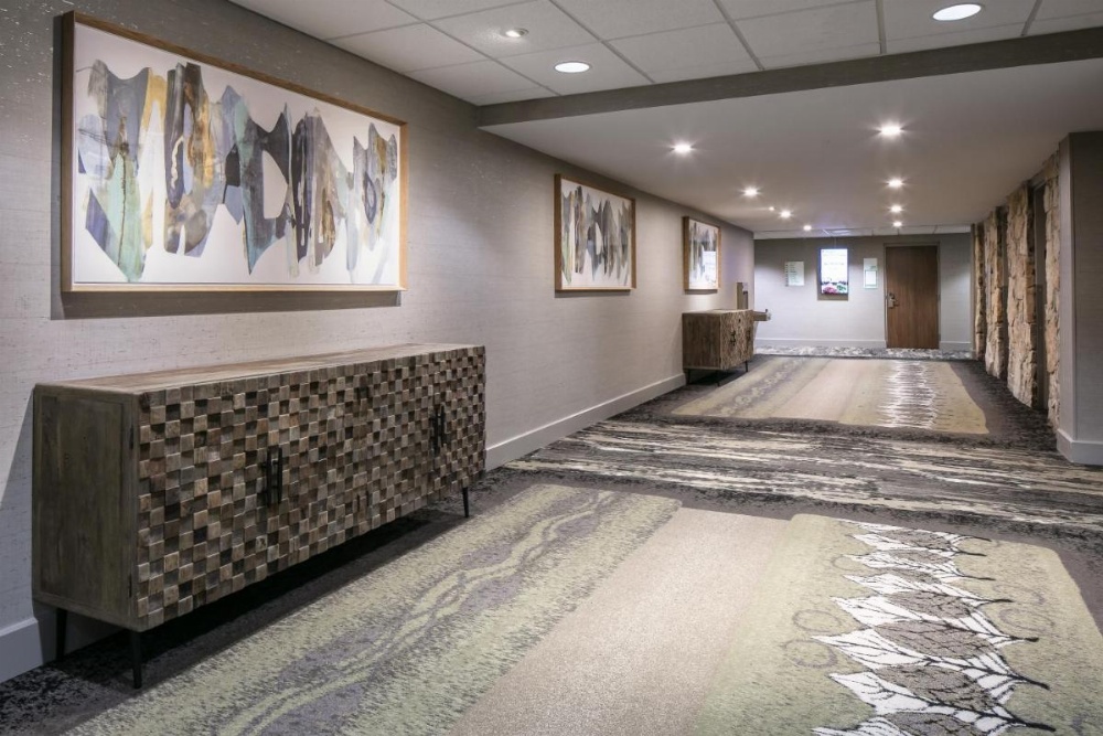 Holiday Inn Hotel & Suites Des Moines-Northwest Image 6