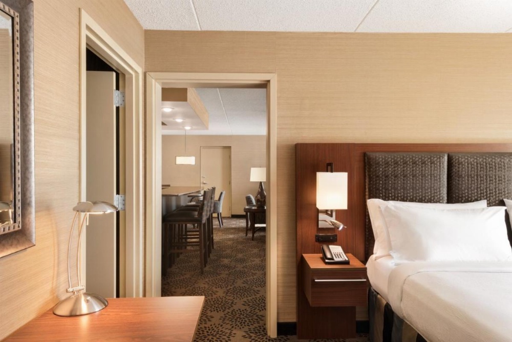 Holiday Inn Hotel & Suites Des Moines-Northwest Image 7